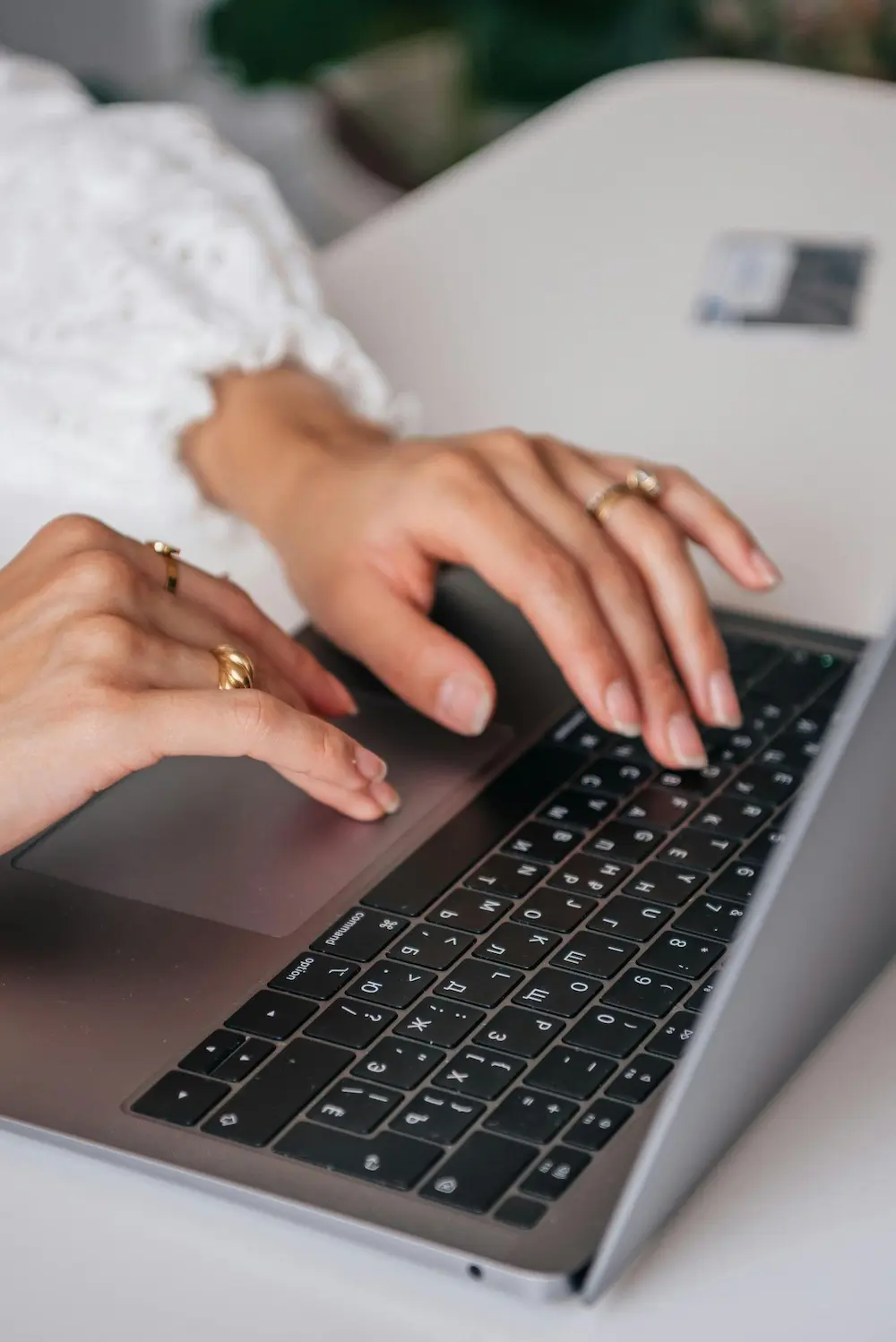 4 Business Outcomes You Can Drive with In-App Support